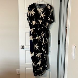 Navy blue floral v neck dress